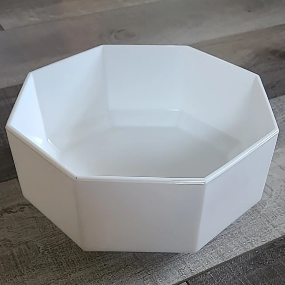 Vintage Large  9" Octagonal Arcopal Salad Bowl - White - Picture 2 of 5